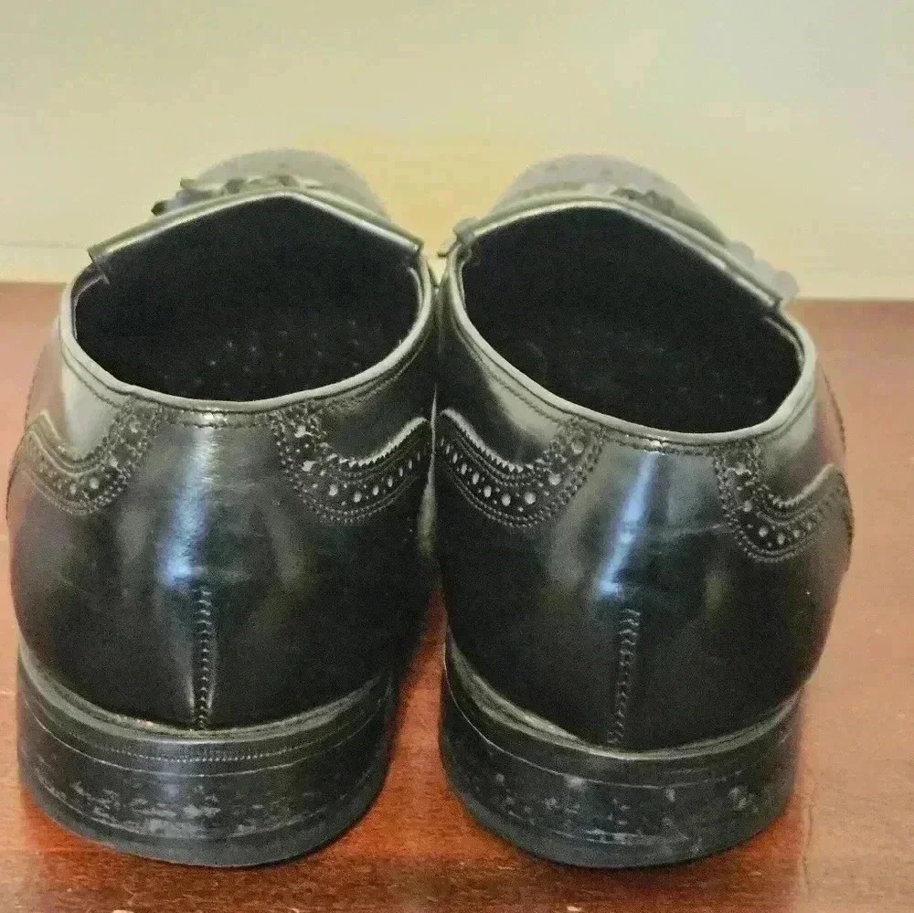 Florsheim Kiltie Tassle Leather Wingtip shoe Size 12D EUC